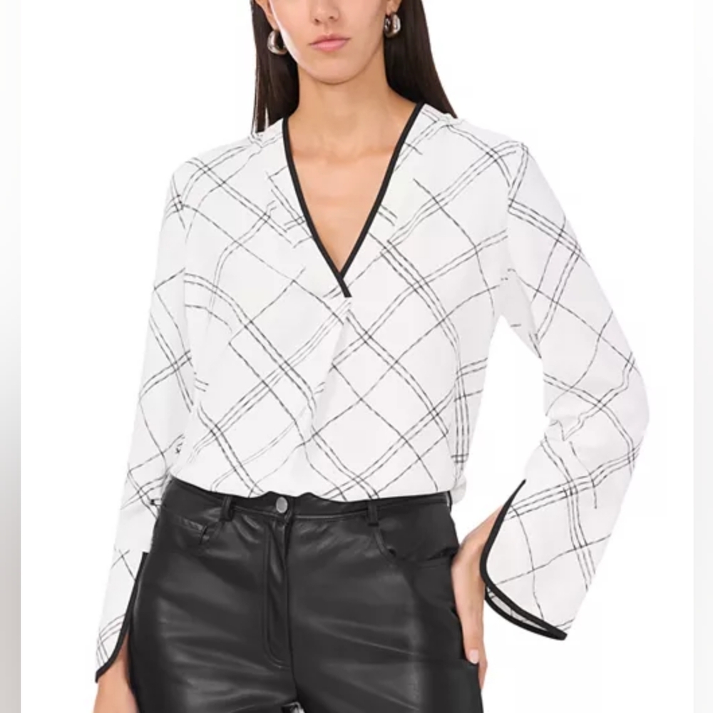 Vince Camuto Women's Ivory and Black Plaid V-Neck Top In Size (M)
